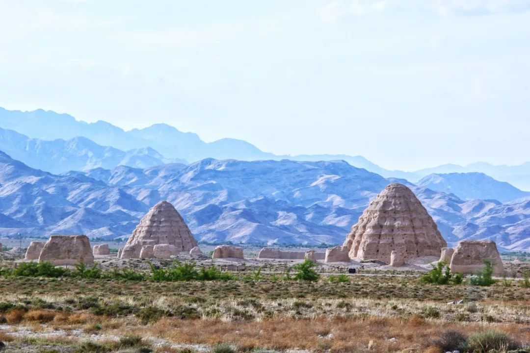 宁夏小巷美食探秘，一店一景，味蕾之旅醉人心魂